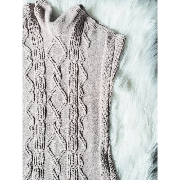 NEW Anthropologie Cable-Knit Tan Romper - Size Small - Picture 7 of 9